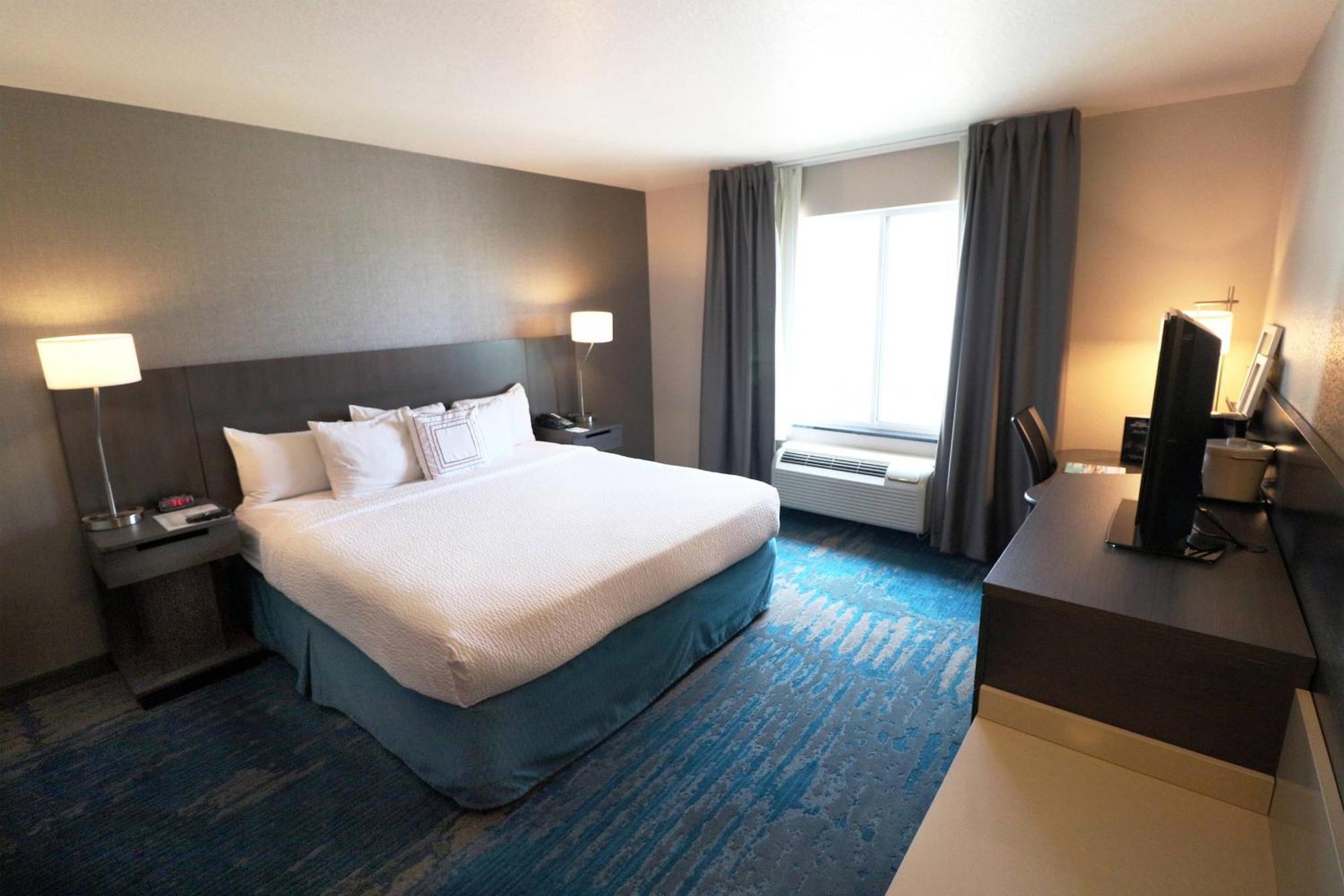 Fairfield Inn & Suites Des Moines Airport Exterior photo