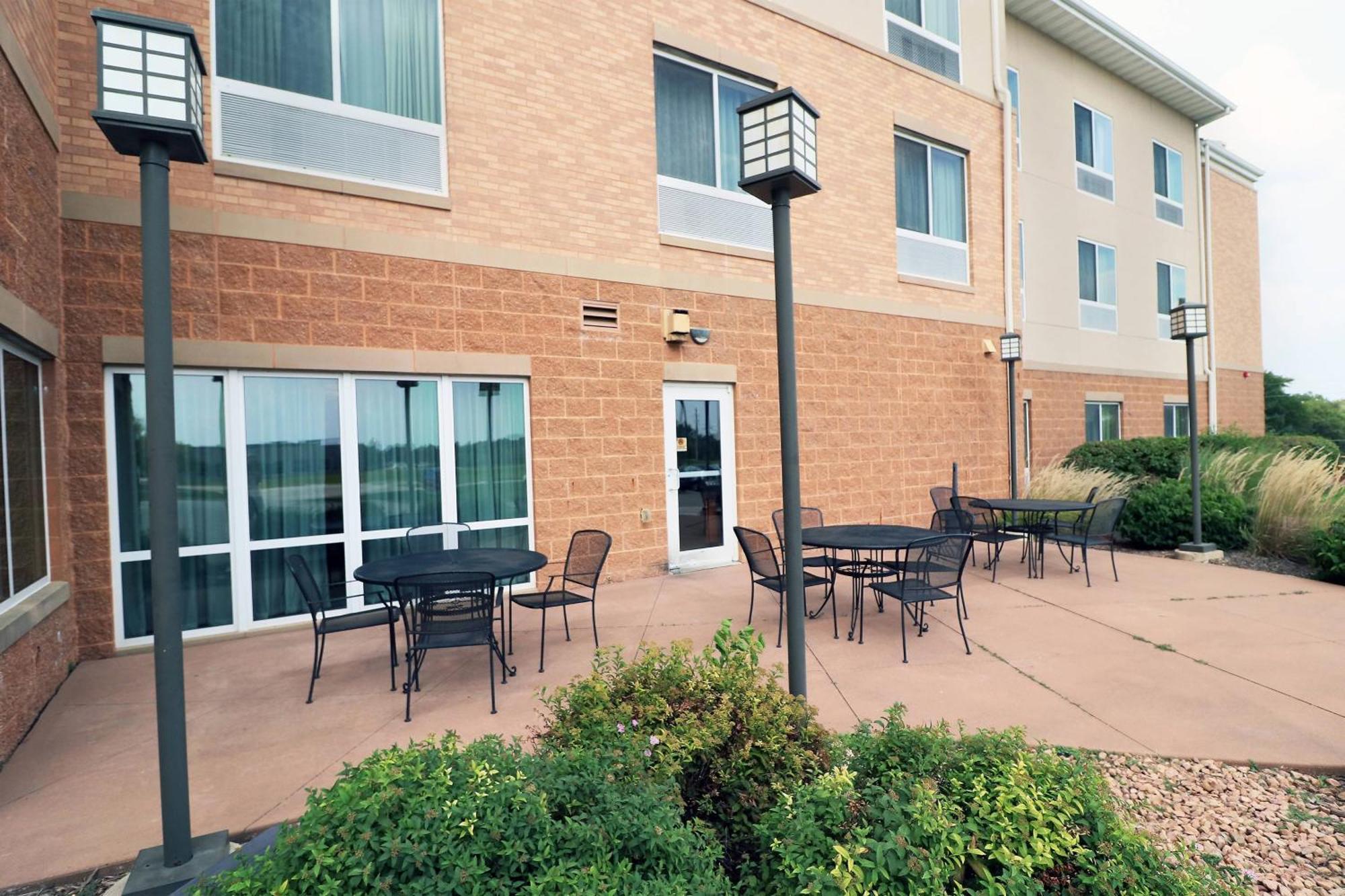 Fairfield Inn & Suites Des Moines Airport Exterior photo