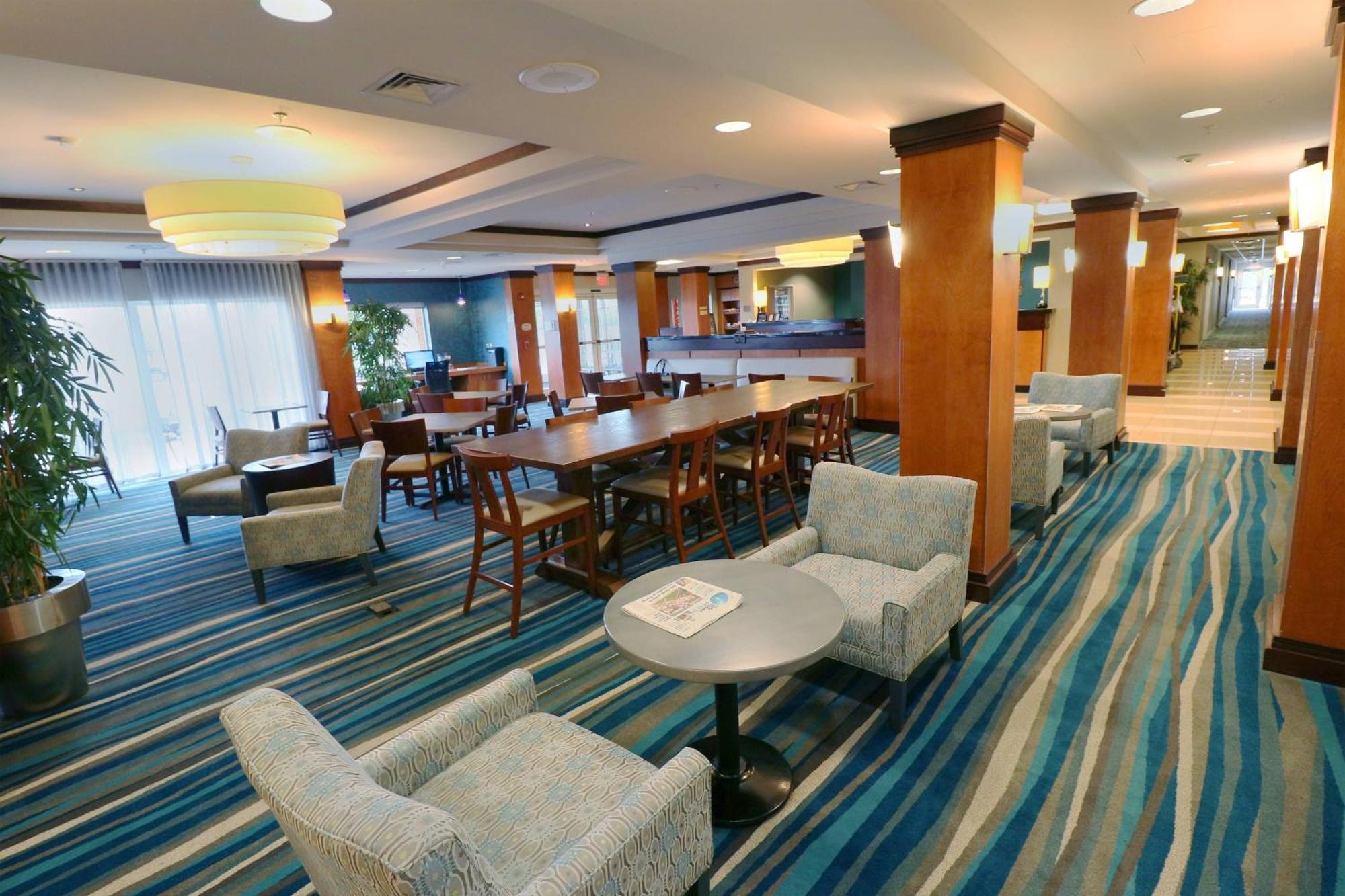 Fairfield Inn & Suites Des Moines Airport Exterior photo