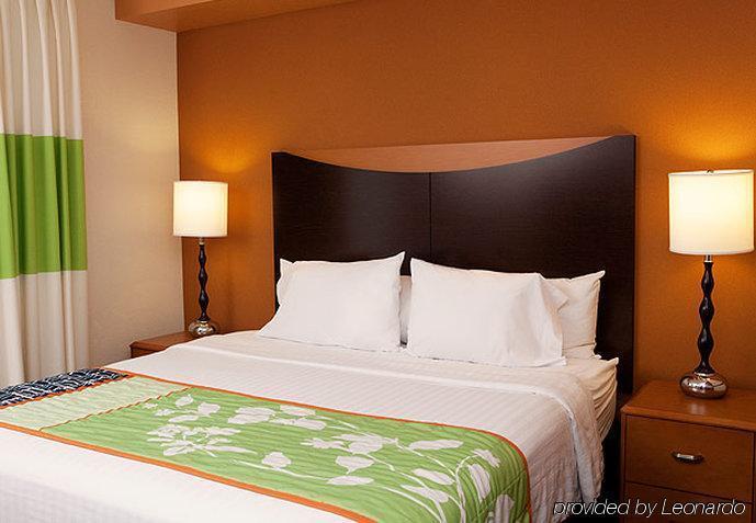 Fairfield Inn & Suites Des Moines Airport Room photo